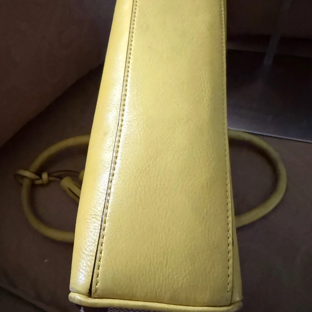 Coach F48879 Signature Mini Tanner shoulder bag in coach canvas/yellow leather - Picture 11 of 16